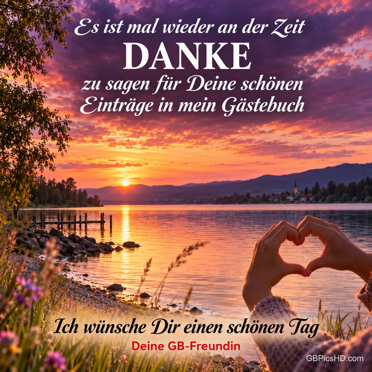 Hände formen am See bei Sonnenuntergang ein Herz unter dem Dank für Gästebucheinträge mit dem großen Wort "DANKE".