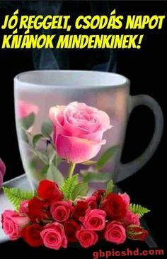 Becher mit rosa Rosen und rotem Rosenstrauß als freundlicher Morgengruß.