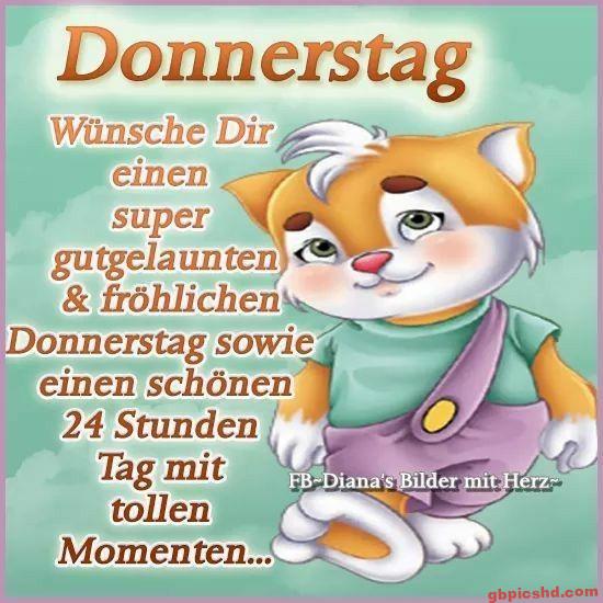 Cartoon-Katze trägt grüne Latzhose und grüßt freundlich zum Donnerstag mit einem fröhlichen Wunsch.