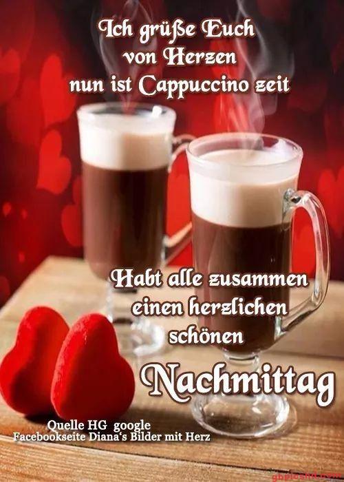 Zwei Cappuccino und rote Herzen für einen liebevollen Nachmittaggruß.