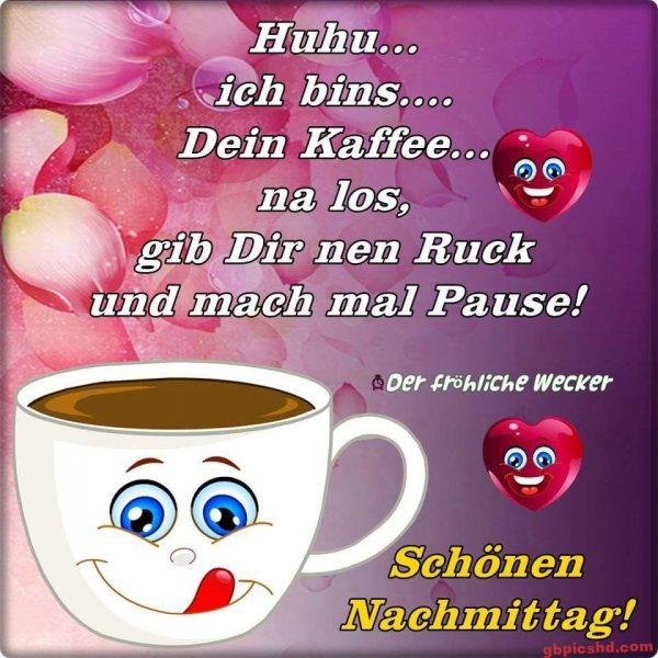 Lustige Kaffeetasse mit Gesicht und gute Nachmittagsgrüße in deutscher Sprache.