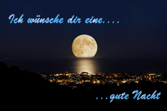 Vollmond über einer beleuchteten Stadt in der Nacht mit Wunsch für eine gute Nacht.