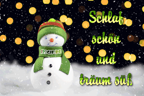 Fröhlicher Schneemann im Schnee mit grüner Mütze und Schal, Herbst- oder Winterstimmung mit Lichtpunkten.