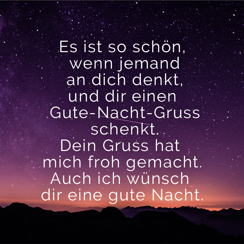 Sternenhimmel über Bergen mit Gute-Nacht-Gruß auf Deutsch.