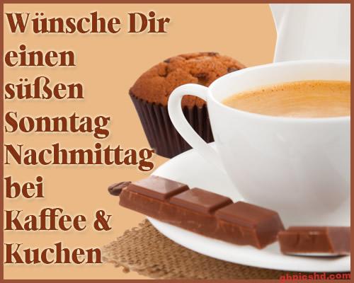 Kaffee, Muffin und Schokolade an einem Sonntagnachmittag zum Genießen.