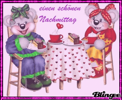 Zwei fröhliche Bären beim Kaffeetrinken am Nachmittag, festliche Stimmung.