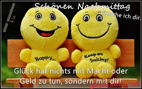 Zwei fröhliche gelbe Smiley-Plüschfiguren mit Text wünschen einen schönen Nachmittag.