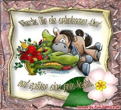 Katze Gute Nacht Ein Pferd liegt entspannt auf einem Krokodil neben einem Blumenstrauß.