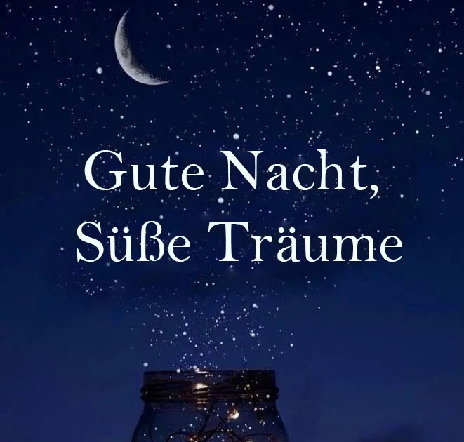 Romantischer Abend Paar Nachtbild mit einer Glasflasche und dem Text „Gute Nacht, Süße Träume“ vor Sternenhimmel.