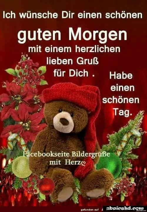 Ein Teddybär in rotem Hut vor festlichem Hintergrund mit Weihnachtsdekoration.
